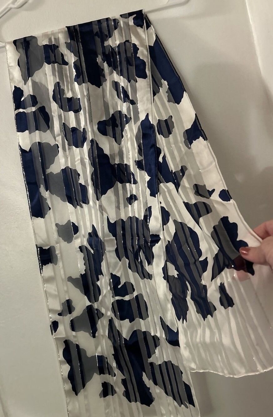 Vintage Bill Blass 80s High Contrast Print Scarf 11”x55” Navy Silver Vertical - Picture 5 of 7